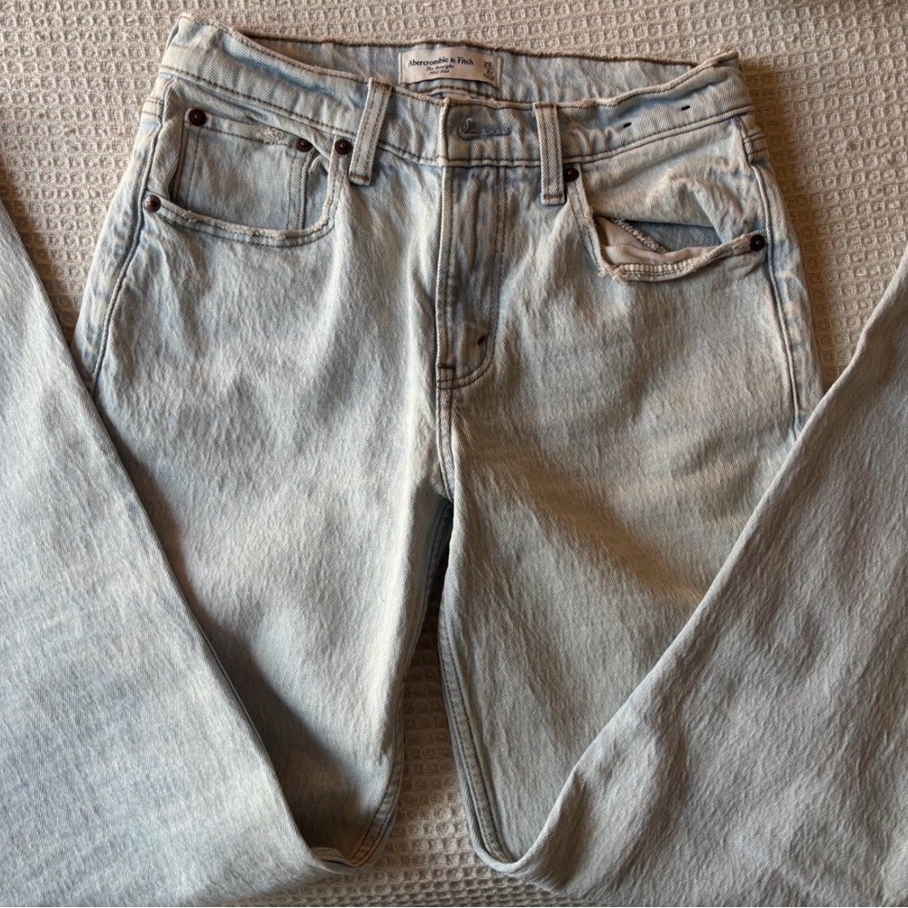 Abercrombie & Fitch Light Blue Mid Rise Straight Leg Jeans